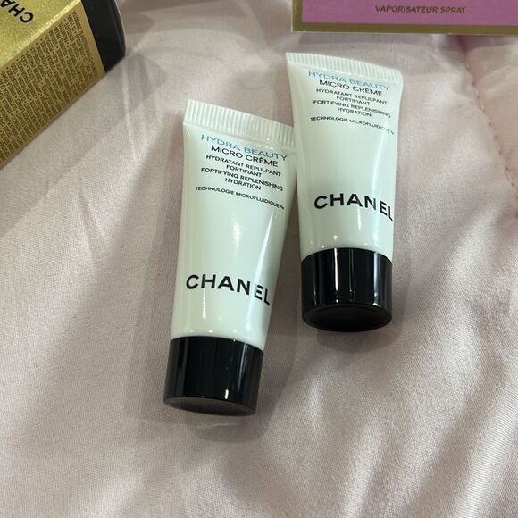 Chanel Skincare and Fragrance Collection in Black, White, and Gold - Picture 7 of 7